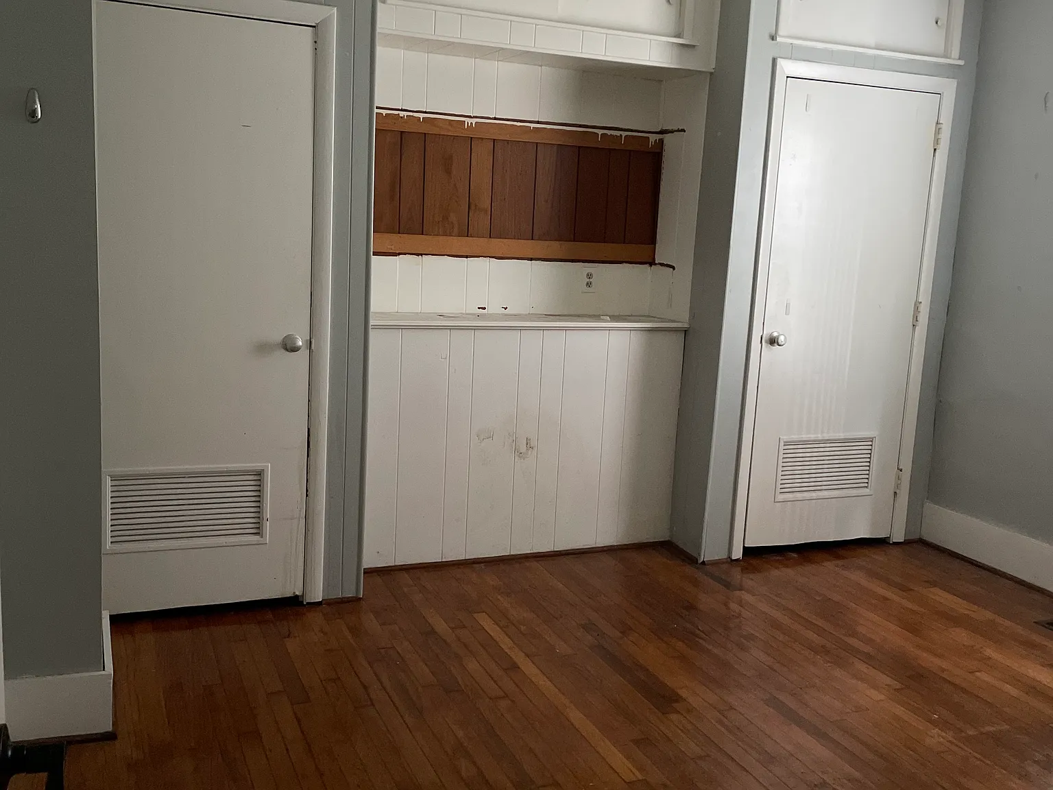 5 bed, 1755 sqft, $3,250 — Photo 2