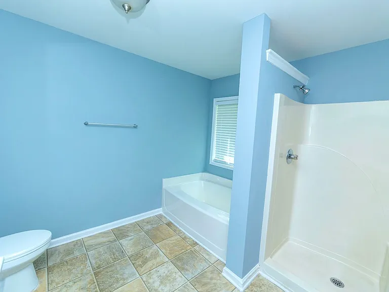 5815 Weddington Dr — Photo 13