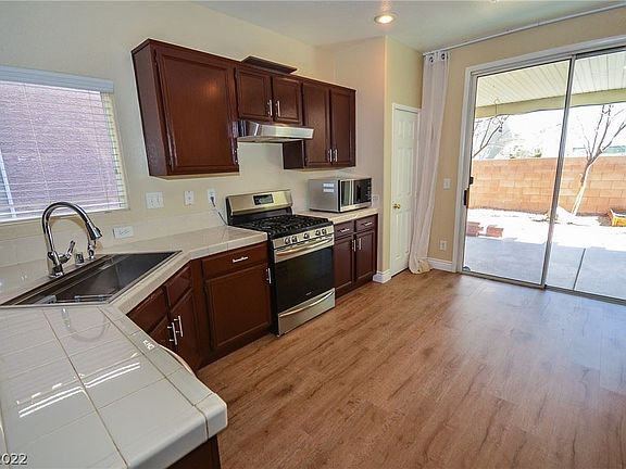 3rd image of 11746 Bergamo Ct