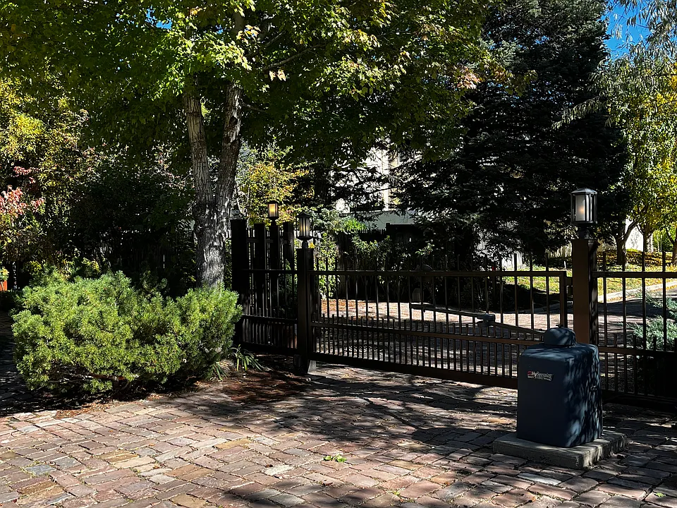 Steel Auto Gate
