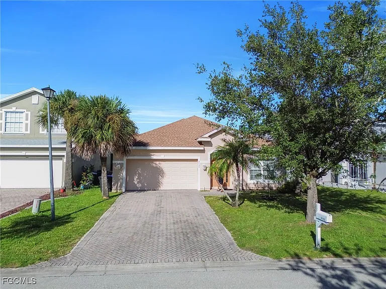 8125 Silver Birch Way — Photo 34
