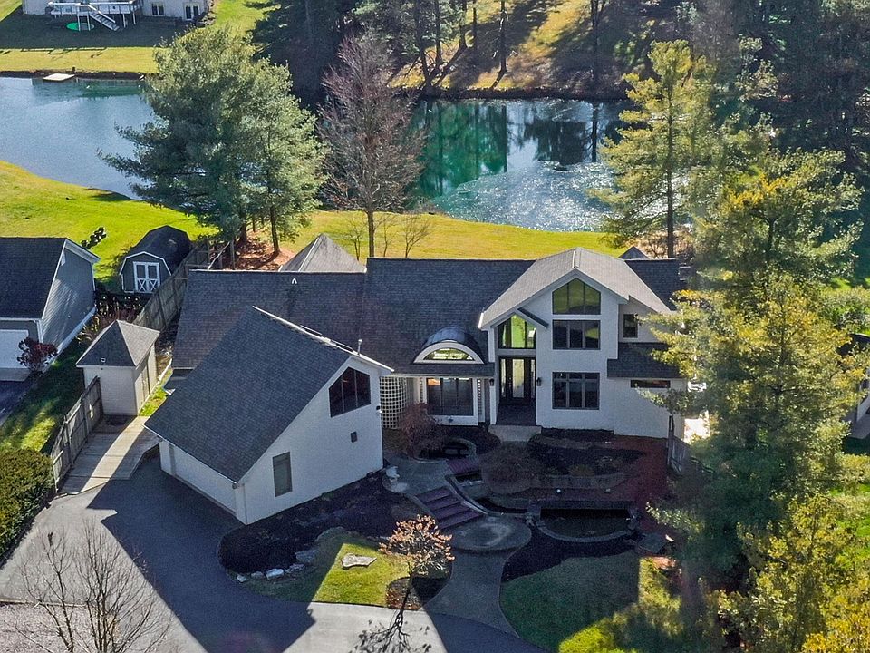 1st image of 4939 N Lake Hill Dr