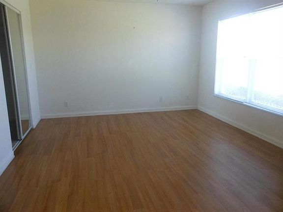 4th image of 4452 Lake Tahoe Cir