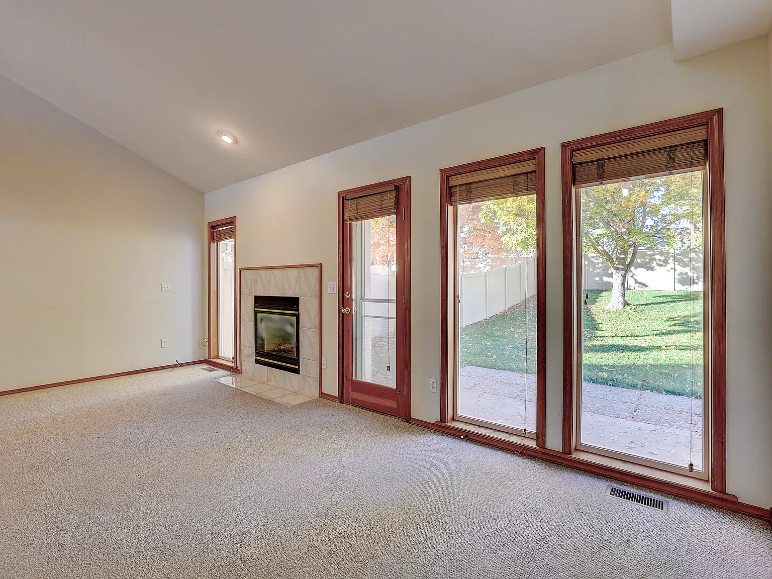 3173 S Crabapple Ln — Photo 4