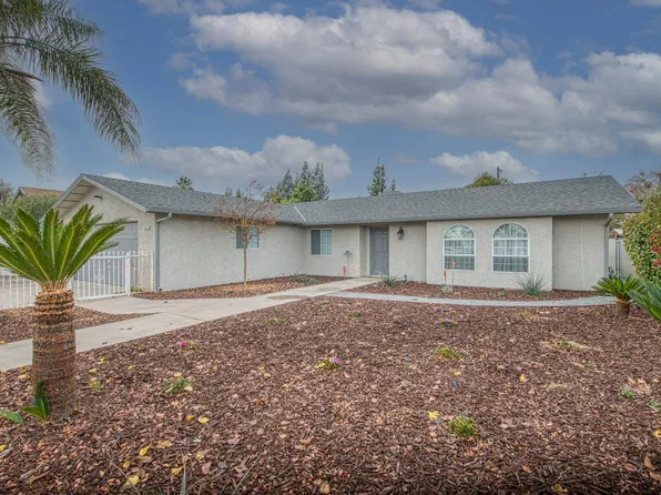 826 Woodworth Ave, Clovis, CA 93612
