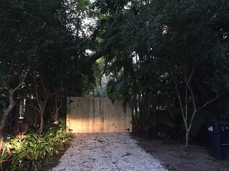 2nd image of 6320 SW 70th St