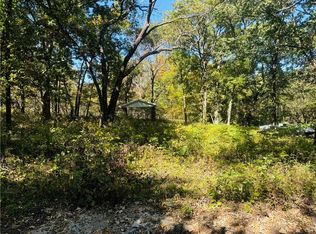 107 Trout Ct, Gallatin, MO 64640