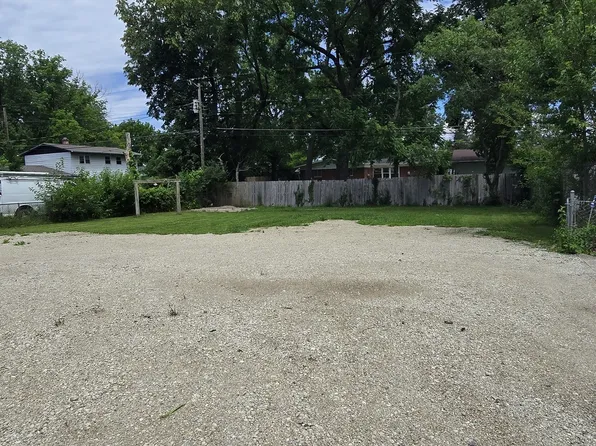 6142 Meadowlark Dr, Indianapolis, IN 46226