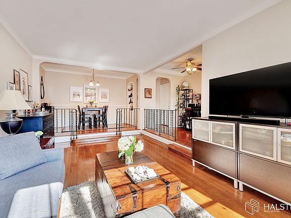 3rd image of 7636 113th St APT 4P