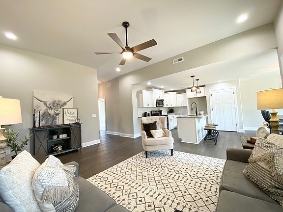 2nd image of 1937 Twilight Ave