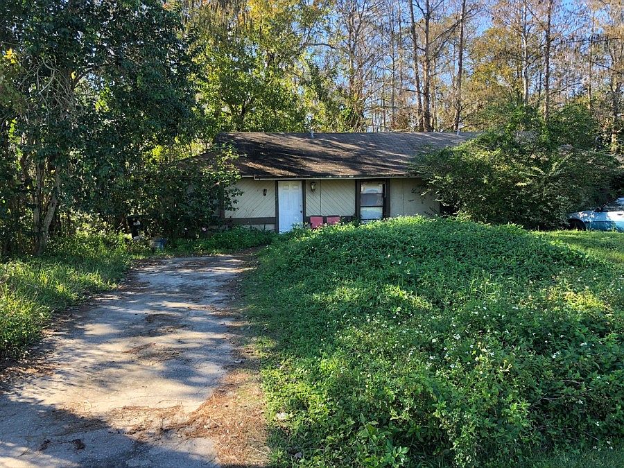 1st image of 1922 Bonneville Dr