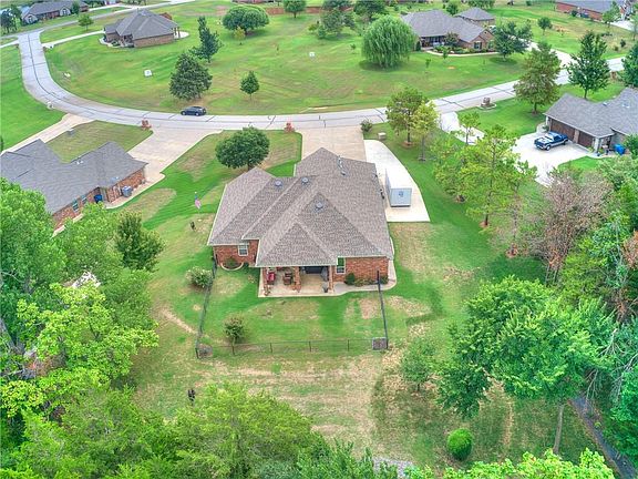 4th image of 213 W Ponderosa Dr