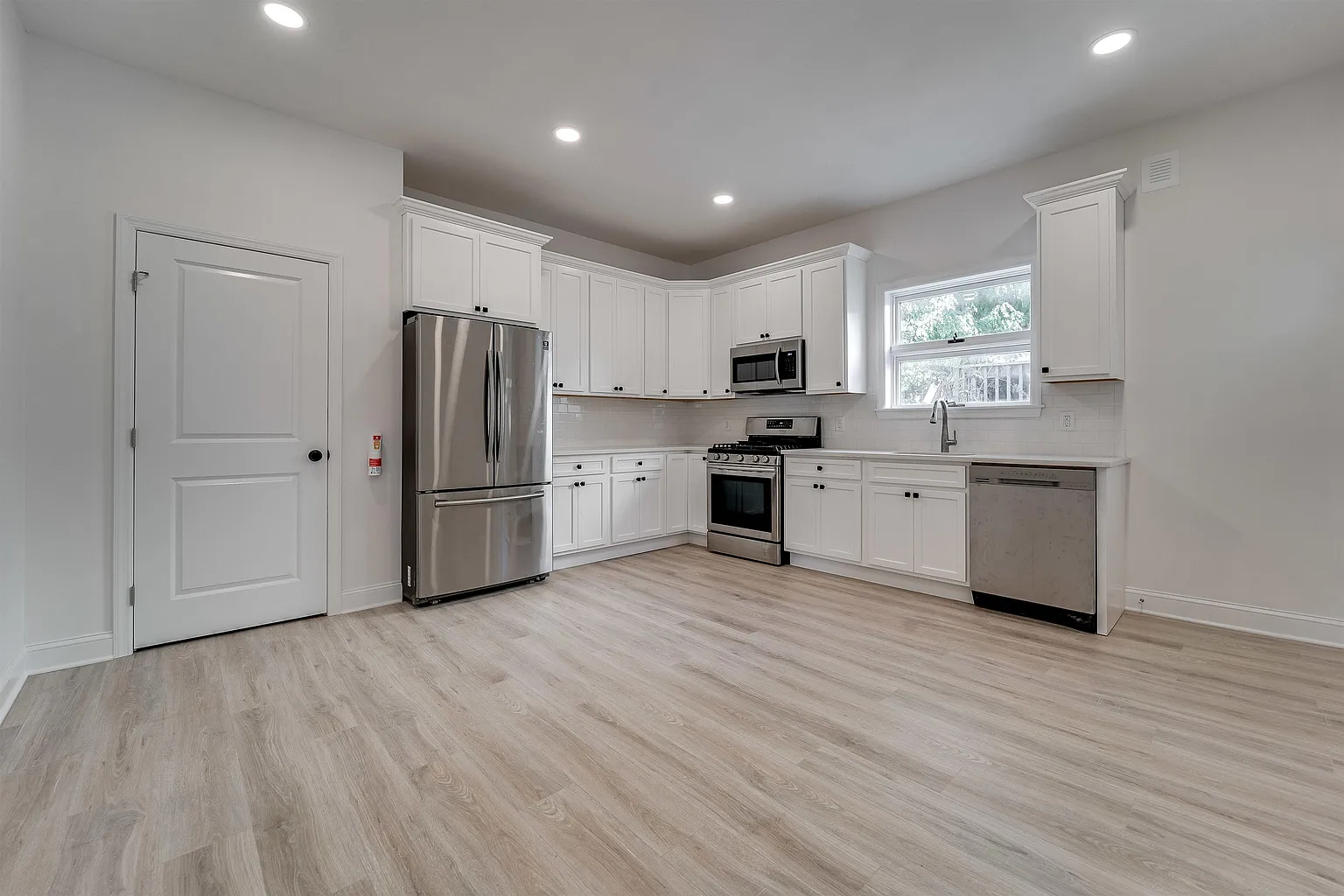 188 Summit Cros photo 1