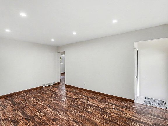 4th image of 12260 De Grove Dr