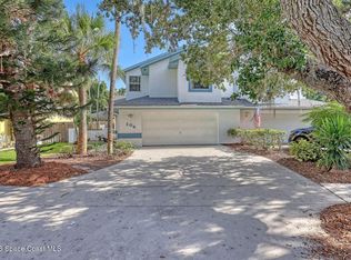 104 Ocean Garden Ln, Cape Canaveral, FL 32920