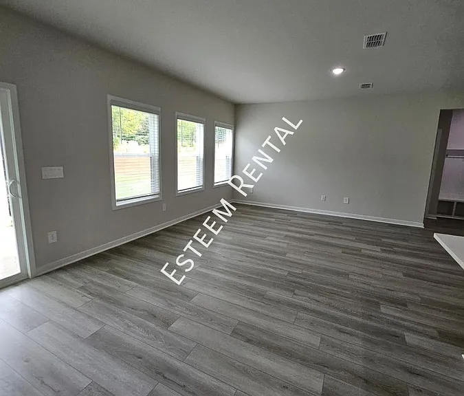 1151 Winding Spring Dr — Photo 3