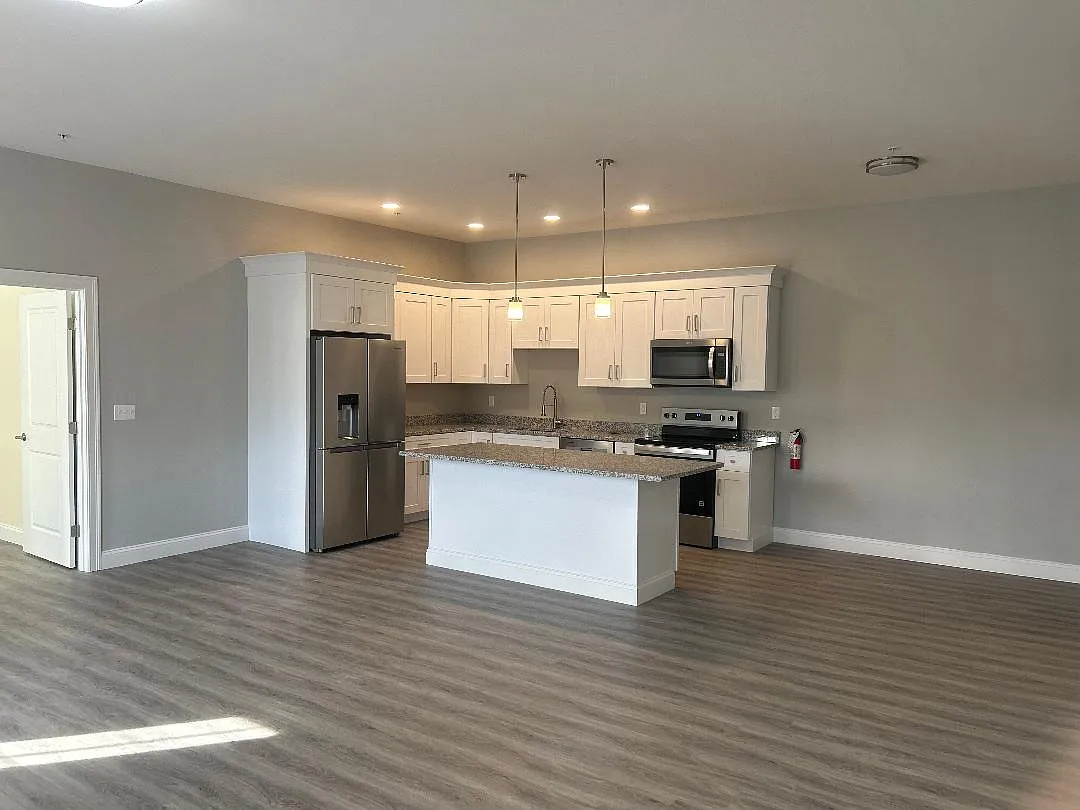 2 bed, $2,250 — Photo 3