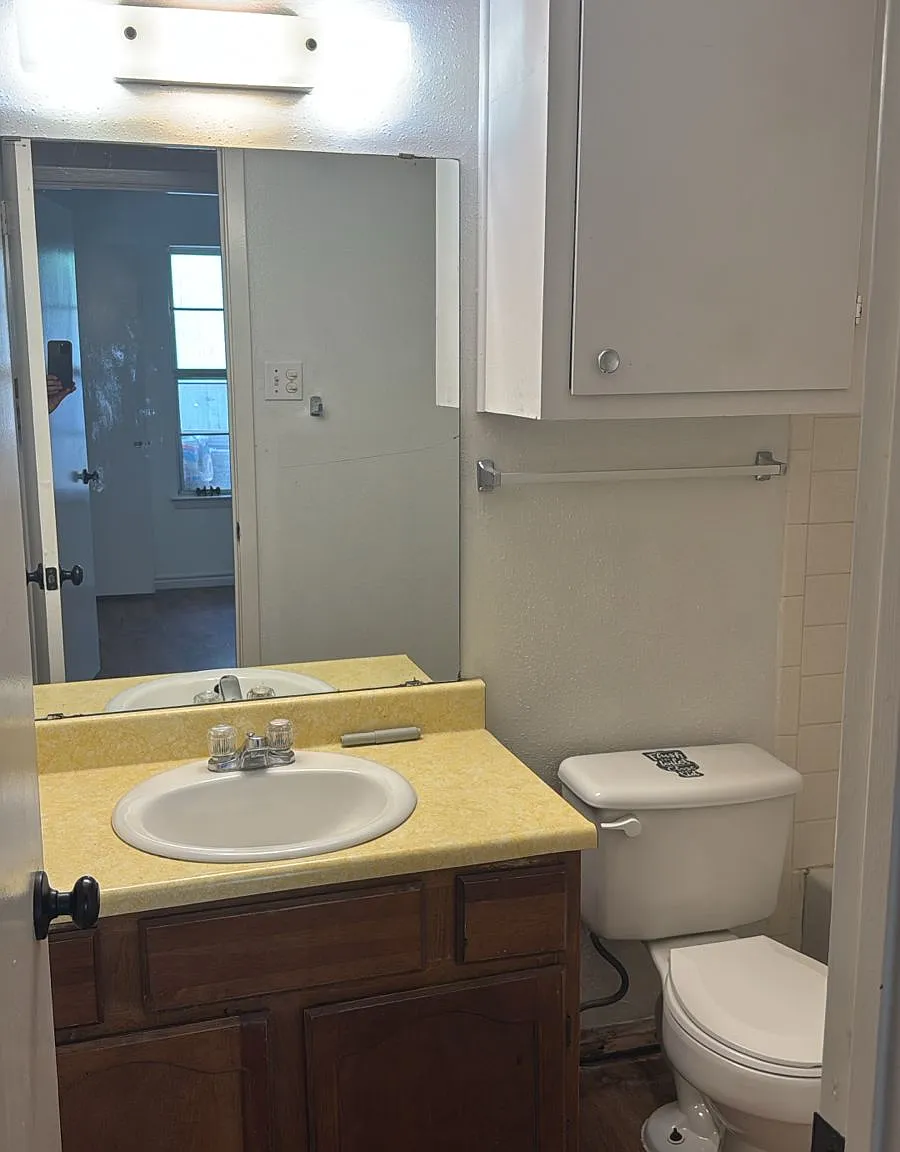 1334 Bitterlake — Photo 3