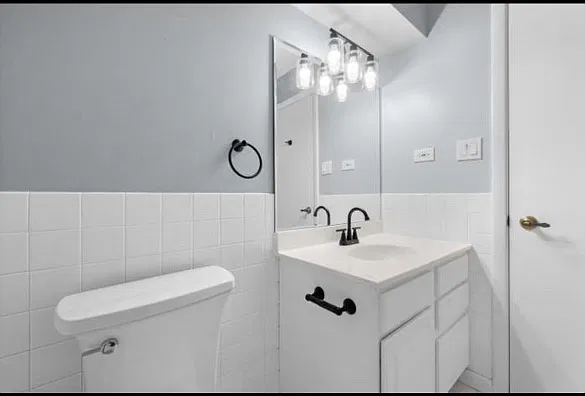 2 bed, 1000 sqft, $1,900 — Photo 2