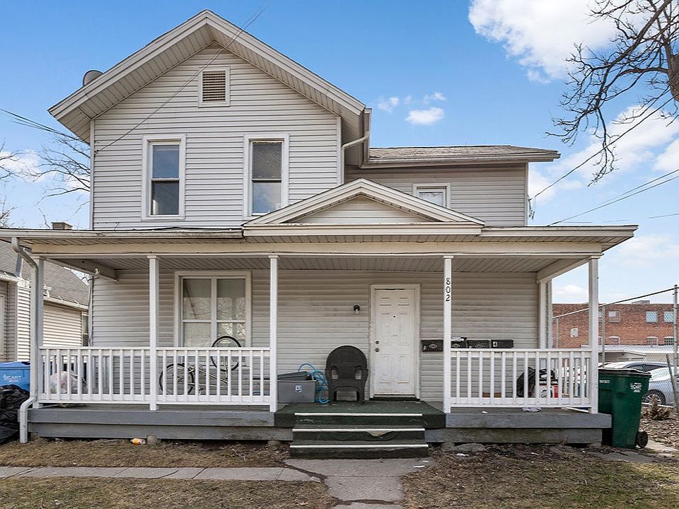 1st image of 802 E Shiawassee St