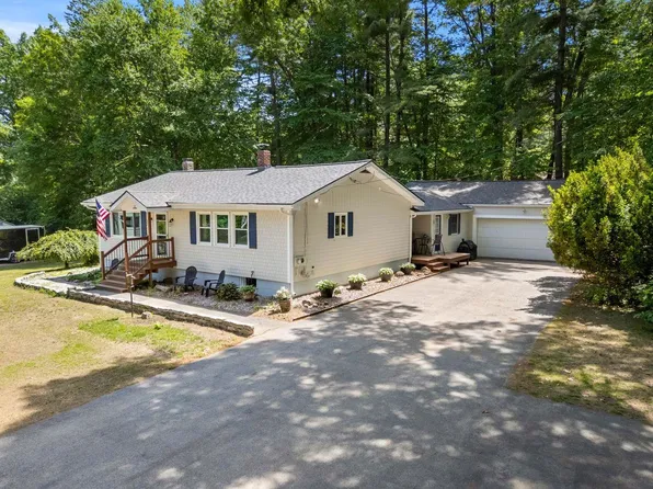 10 Cove Street, Goffstown, NH 03045