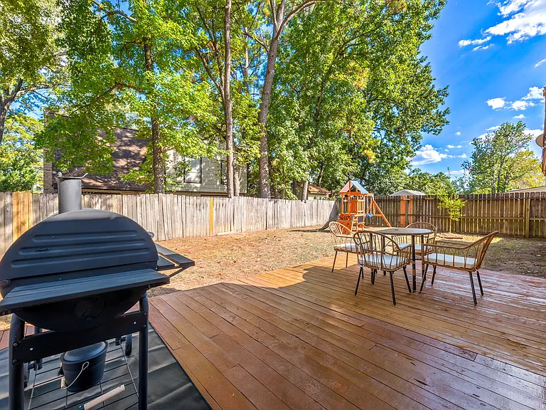 18834 Jodywood Dr — Photo 41