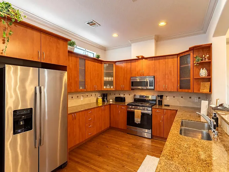 1806 Rosalie St — Photo 8