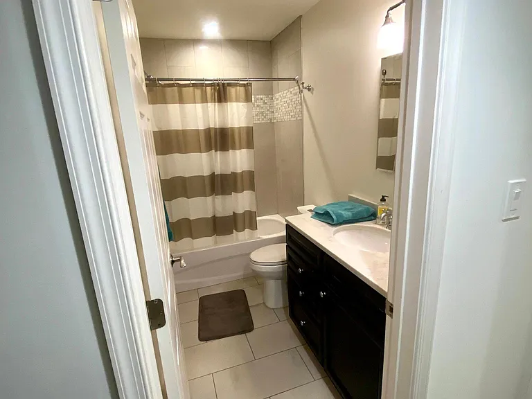 1711 19th St NW #B1 — Photo 14