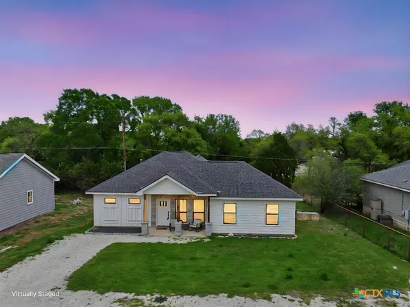 1112 Green Hill Dr, Canyon Lake, TX 78133