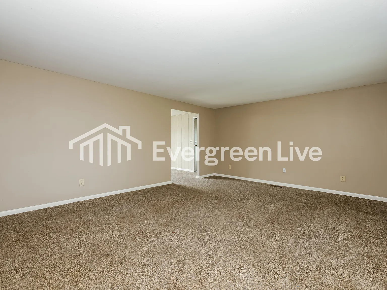 4 bed, 2.0 bath, 1575 sqft, $1,645 — Photo 3