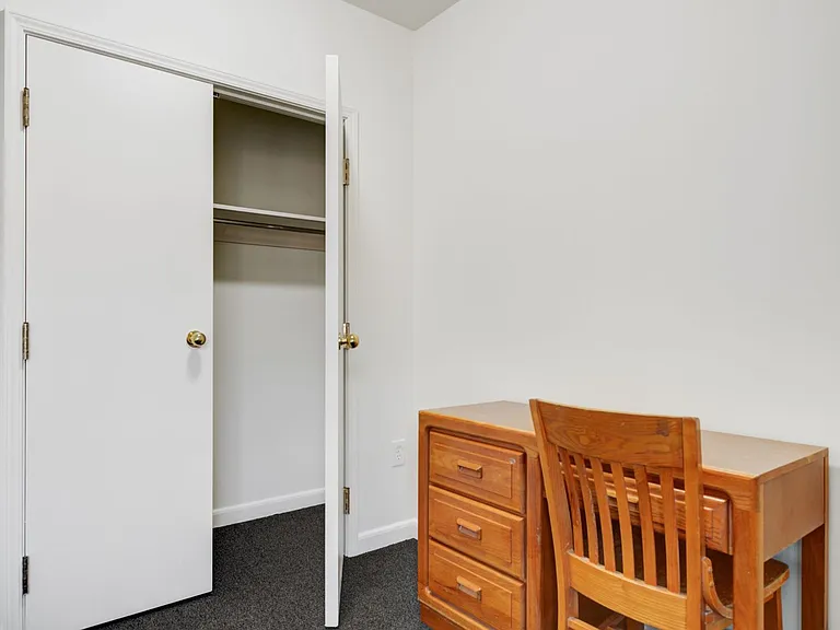 616 Monroe St — Photo 11