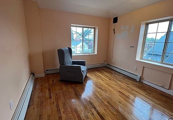 5th image of 867 E 95th St Unit 2