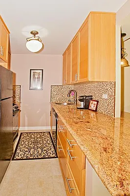 Sold by R New York | media 1