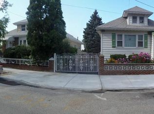 6615 52nd Rd, Maspeth, NY 11378