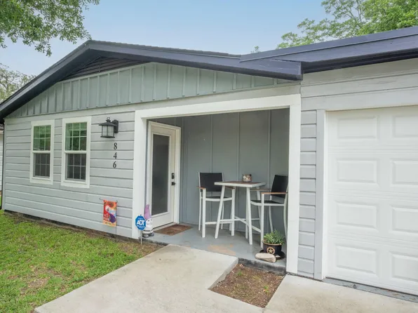 846 S Anderson St, Angleton, TX 77515