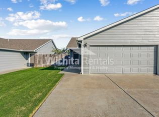 1346 N Curtis Ct, Wichita, KS 67212