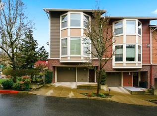 4104 SW Corbett Ave #28, Portland, OR 97239