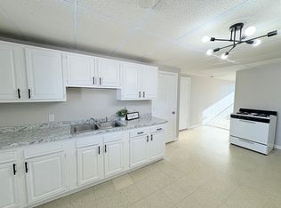 1060 Chicopee St Unit 3L, Chicopee, MA 01013