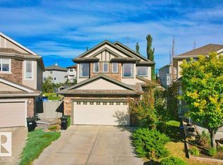 7011 Strom Ln NW, Edmonton, AB T6R 0P1