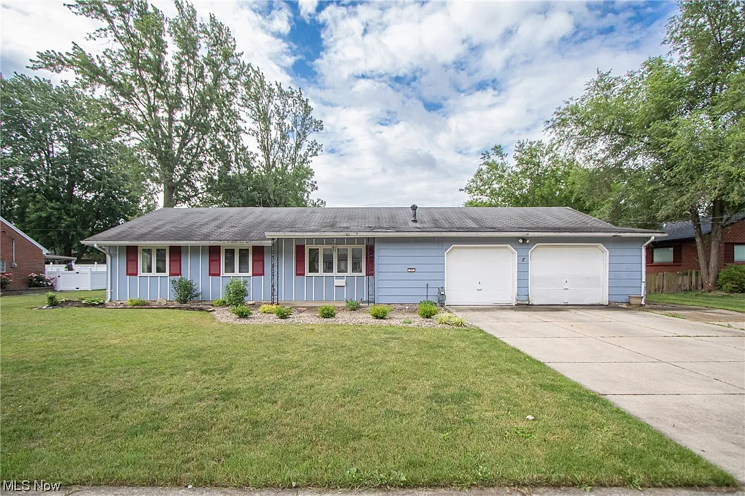 37 Jacqueline Dr photo 1