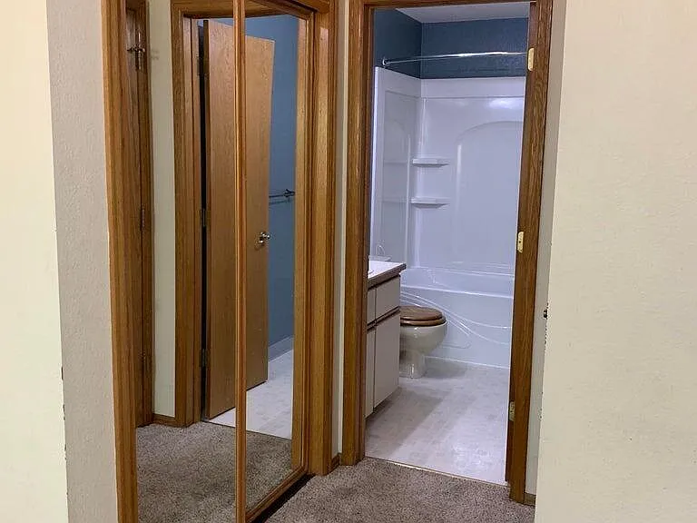 8050 Pioneer Dr #1001 — Photo 15