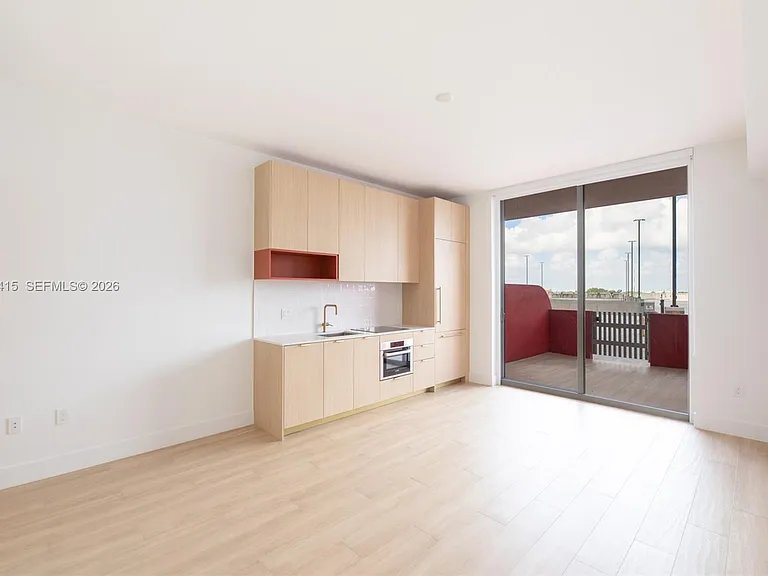 90 NE 32nd St #516 — Photo 7