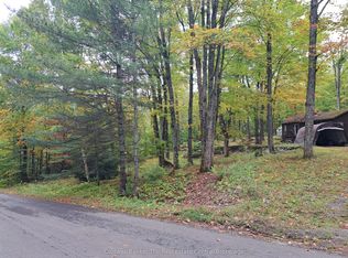 1094 Marina Rd, Muskoka Lakes, ON P1P 1R2