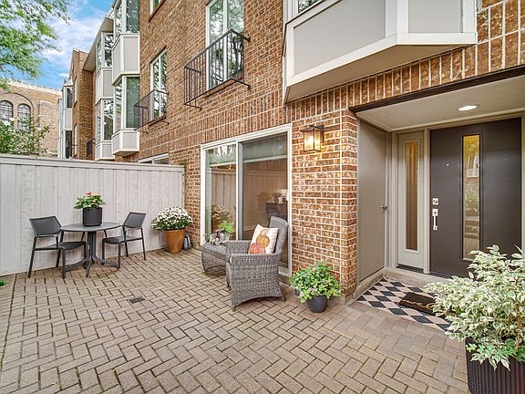 4th image of 106 Bishop Quarter Ln #0
