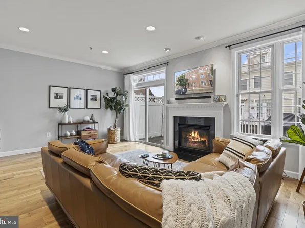 1305 Lowman St, Baltimore, MD 21230