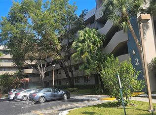 1000 Colony Point Cir APT 417, Pembroke Pines, FL 33026