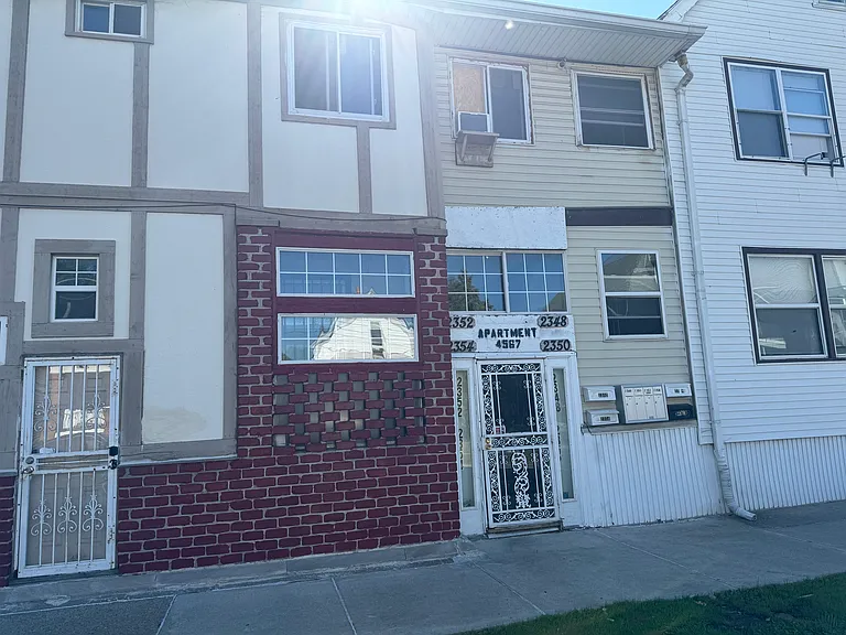 Poland Ave — Photo 6
