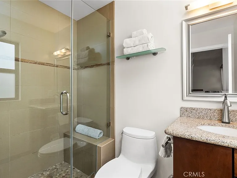 925 Monterey Blvd — Photo 32