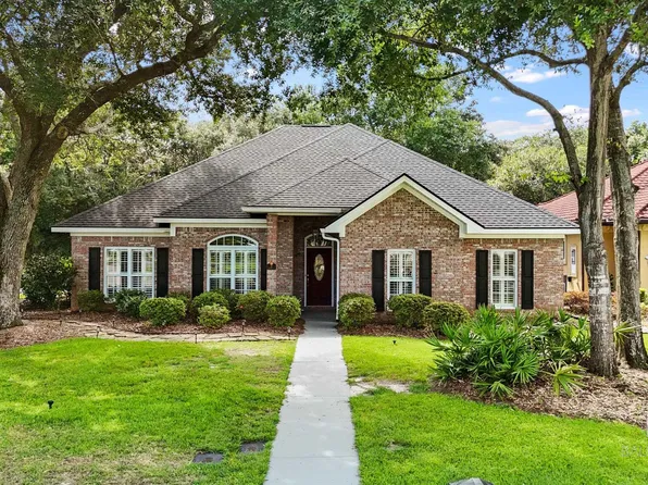 11 Lakeside Dr, Gulf Shores, AL 36542