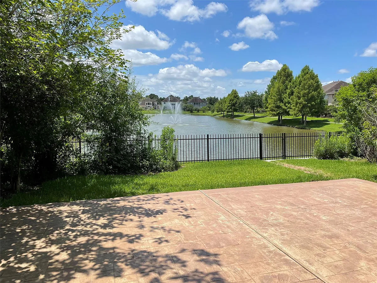 Building Photo - 12423 Ashford Hollow Dr
